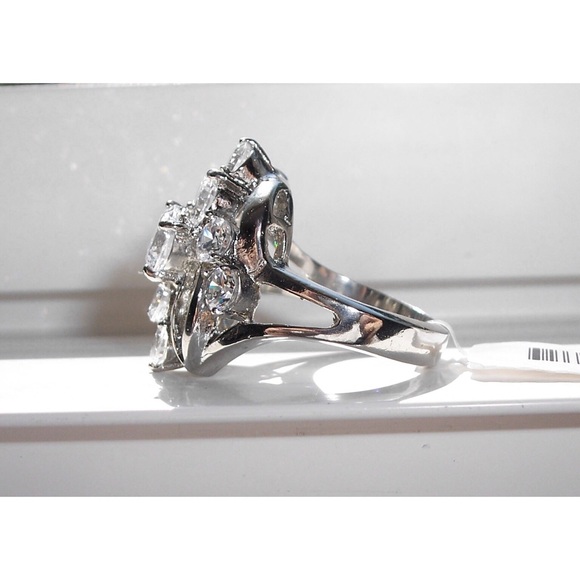 STAINLESS STEEL AAA Grade CZ Cluster Cocktail Ring - Picture 7 of 10